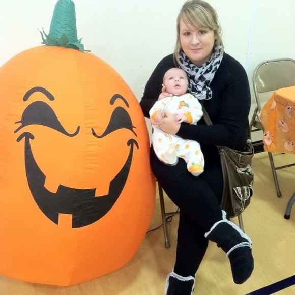 Meet your Posher, Lacy - Picture 1 of 1